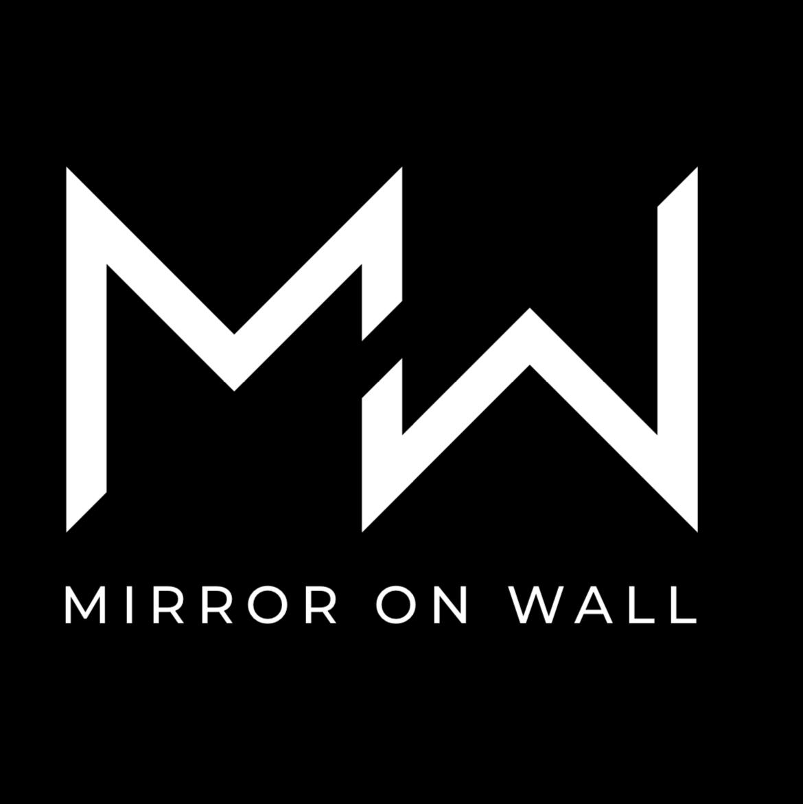 MirrorOnWall
